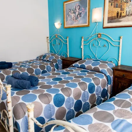 Oda ve Kahvaltı S'ortensia 3*