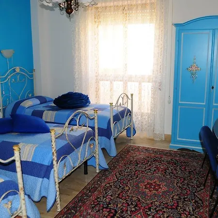 Alojamento de Acomodação e Pequeno-almoço S'ortensia 3*