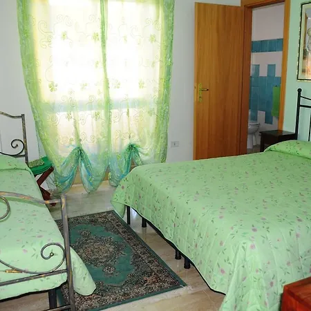 Oda ve Kahvaltı S'ortensia Mamoiada